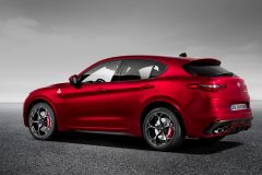 Alfa Romeo Stelvio Quadrifoglio 2017 (2)