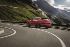Alfa Romeo Stelvio Quadrifoglio 2017 (7)