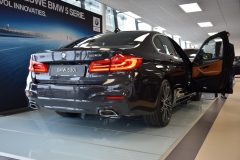 BMW 5 Serie Sedan 2017 (showroom debuut) (6)