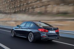 BMW M550i xDrive 2017 (4)