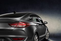 Hyundai i30 Fastback 2018 (6)