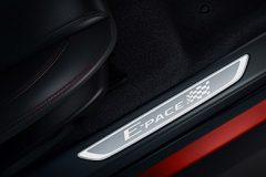 Jaguar-E-PACE-06
