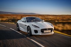 03-Jag_F-TYPE_20MY_Chequered_Flag_Image_291018_040