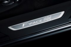 Jag_F-PACE_20MY_Chequered_Flag_Detail_190319_016_DX