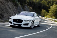 Jaguar XE 2015 (69)