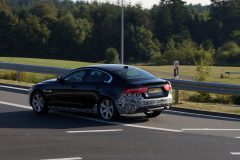 Jaguar XE facelift 2018 (spionage) (2)