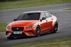 Jaguar XE SV Project 8 2017 (5)