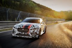 Jaguar XE SV Project 8 2017 (1)