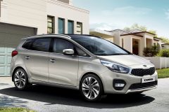 Kia Carens 2017 (1)