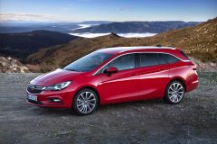 Opel Astra Sports Tourer 2016 (38)