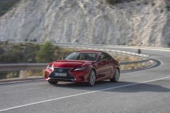 06-Lexus-RC-300h-Radiant-Red-dynamic