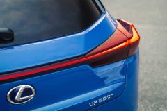 lexus_ux_hv_e_four_c_mVn1I