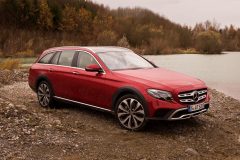 Mercedes-Benz E-Klasse All-Terrain 2017 (33)