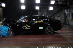 Mercedes-Benz E-Klasse Limousine 2016 (Euro NCAP) (1)