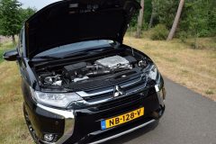 Mitsubishi Outlander PHEV 2.0 Premium 2017 (rijtest) (12)