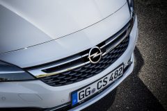 Opel Astra 2017 (4)
