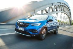 Opel Grandland X 2017 (1)