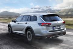 Opel Insignia Country Tourer 2017 (2)