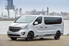 Opel Vivaro Innovation 2.0 2017 (1)