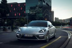 Porsche Panamera Turbo S E-Hybrid 2017 (1)