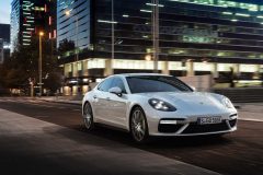 Porsche Panamera Turbo S E-Hybrid 2017 (3)