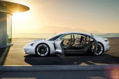 Porsche Taycan Mission E (2)