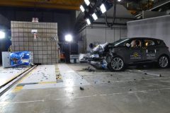 Renault Scénic 2016 (Euro NCAP) (3)