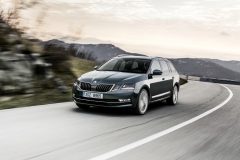 Škoda Octavia Combi 2017 (10)