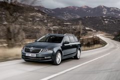 Škoda Octavia Combi 2017 (11)