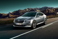 Skoda Superb 2017 (1)