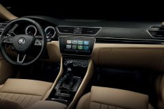 Skoda Superb 2017 (2)