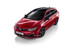 Toyota Auris Black Edition 2017 (1)