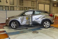 Toyota C-HR 2016 (Euro NCAP) (3)