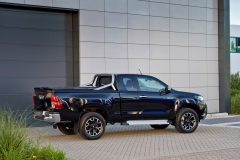 Toyota Hilux Black Platinum 2017 (2)