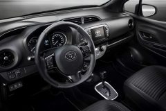 Toyota Yaris Bi-Tone 2017 (4)