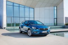 Opel Astra 2015