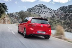 Volkswagen Golf GTI Performance 2017 (2)