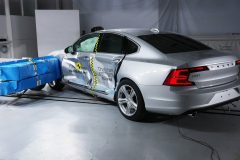 Volvo S90 2017 (Euro NCAP) (2)