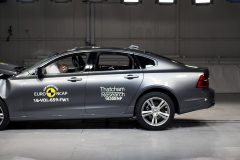 Volvo S90 2017 (Euro NCAP) (3)