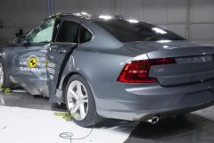 Volvo S90 2017 (Euro NCAP) (6)