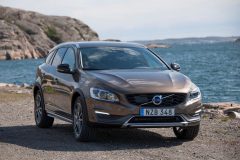 Volvo V60 Cross Country 2016 (1)