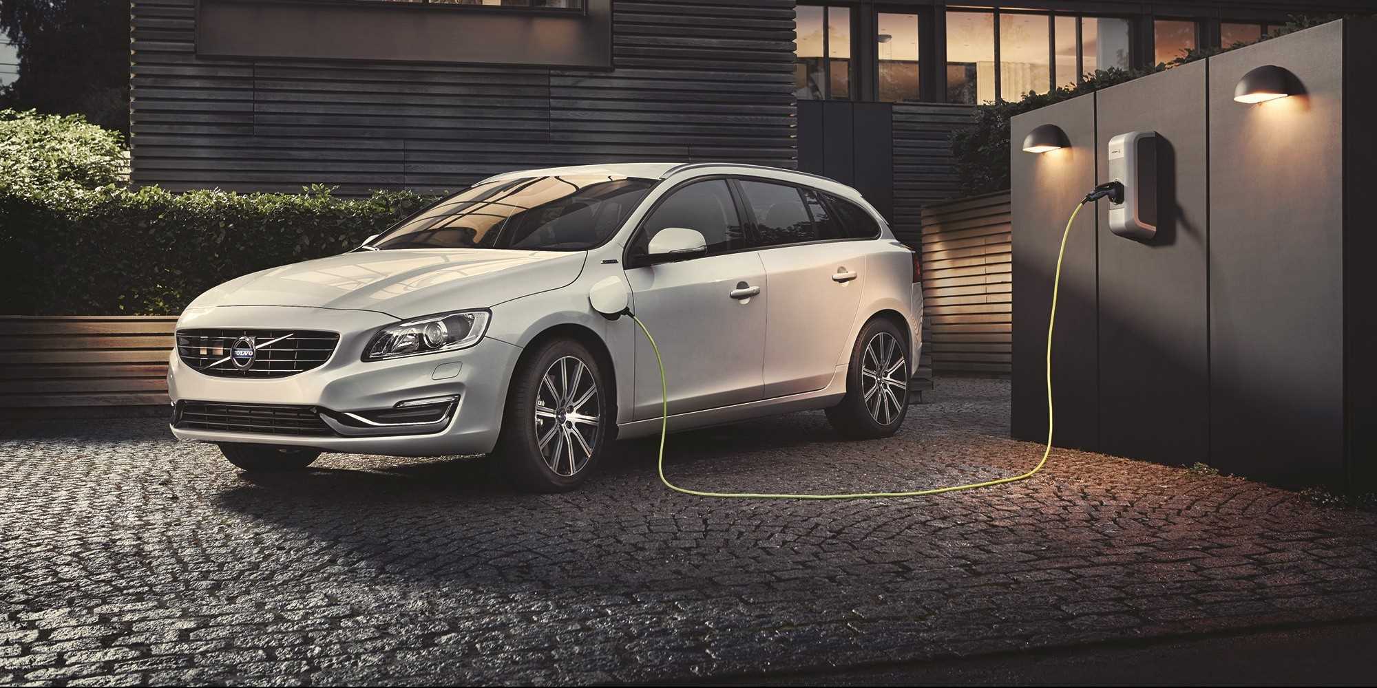 Volvo V60 Twin Engine 2016