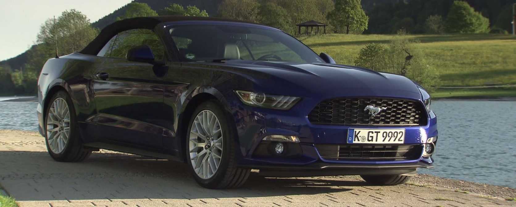 Ford Mustang Fastback & Mustang Convertible 2015