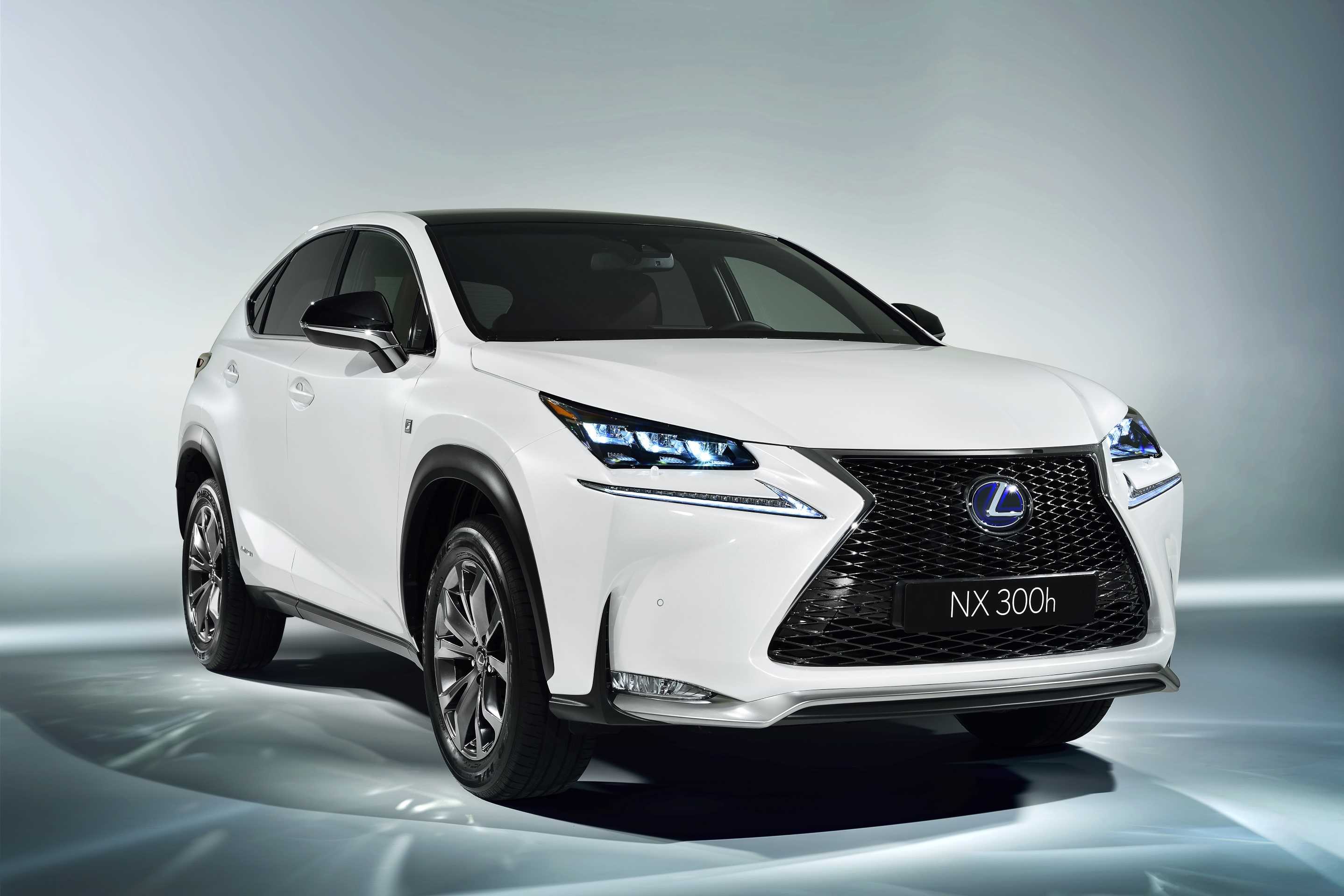 Lexus NX 300h 2015