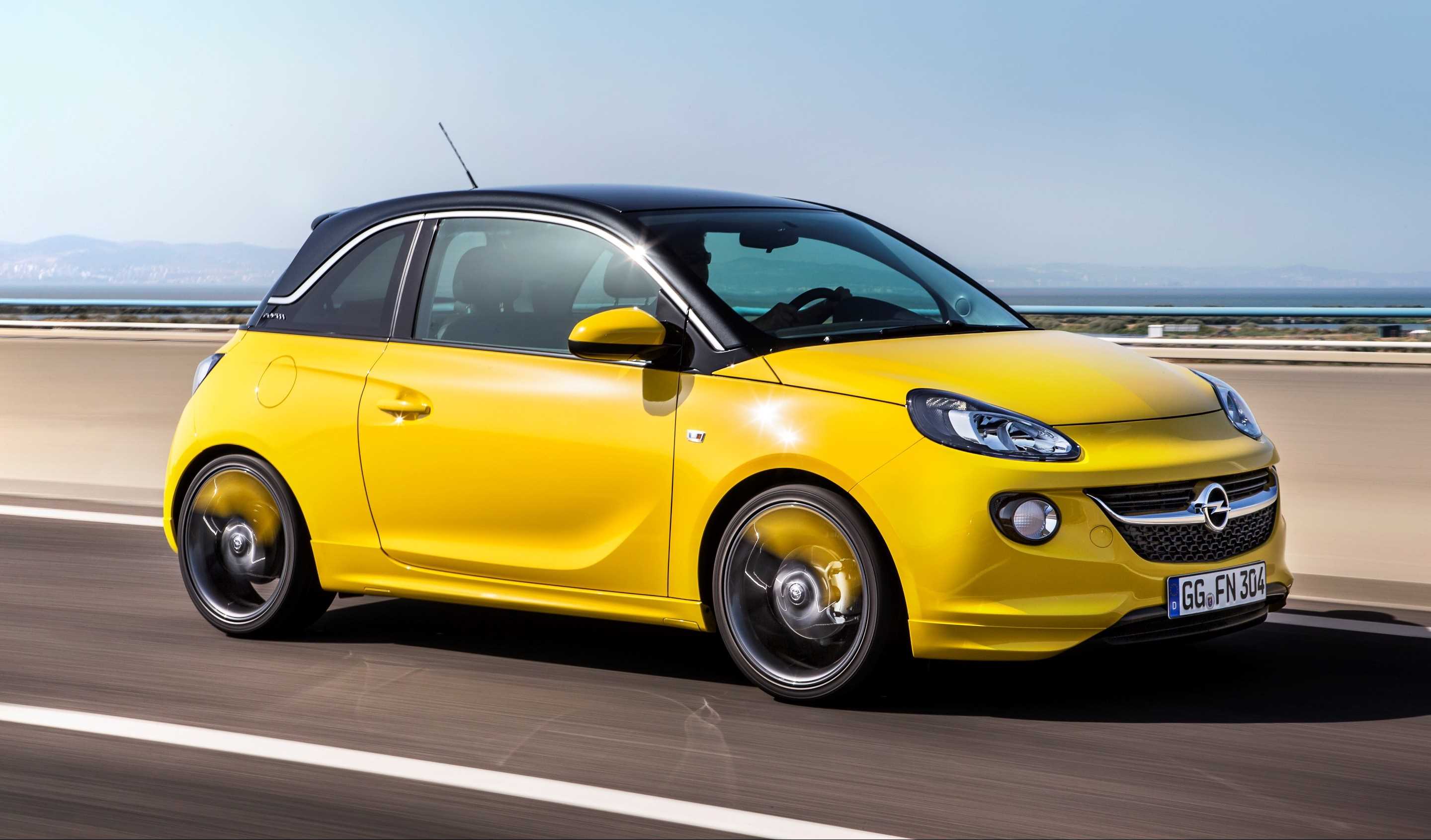 Opel Adam smartphone draadloos opladen 2016