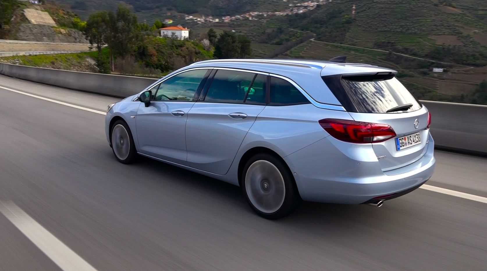 Opel Astra Sports Tourer 2016