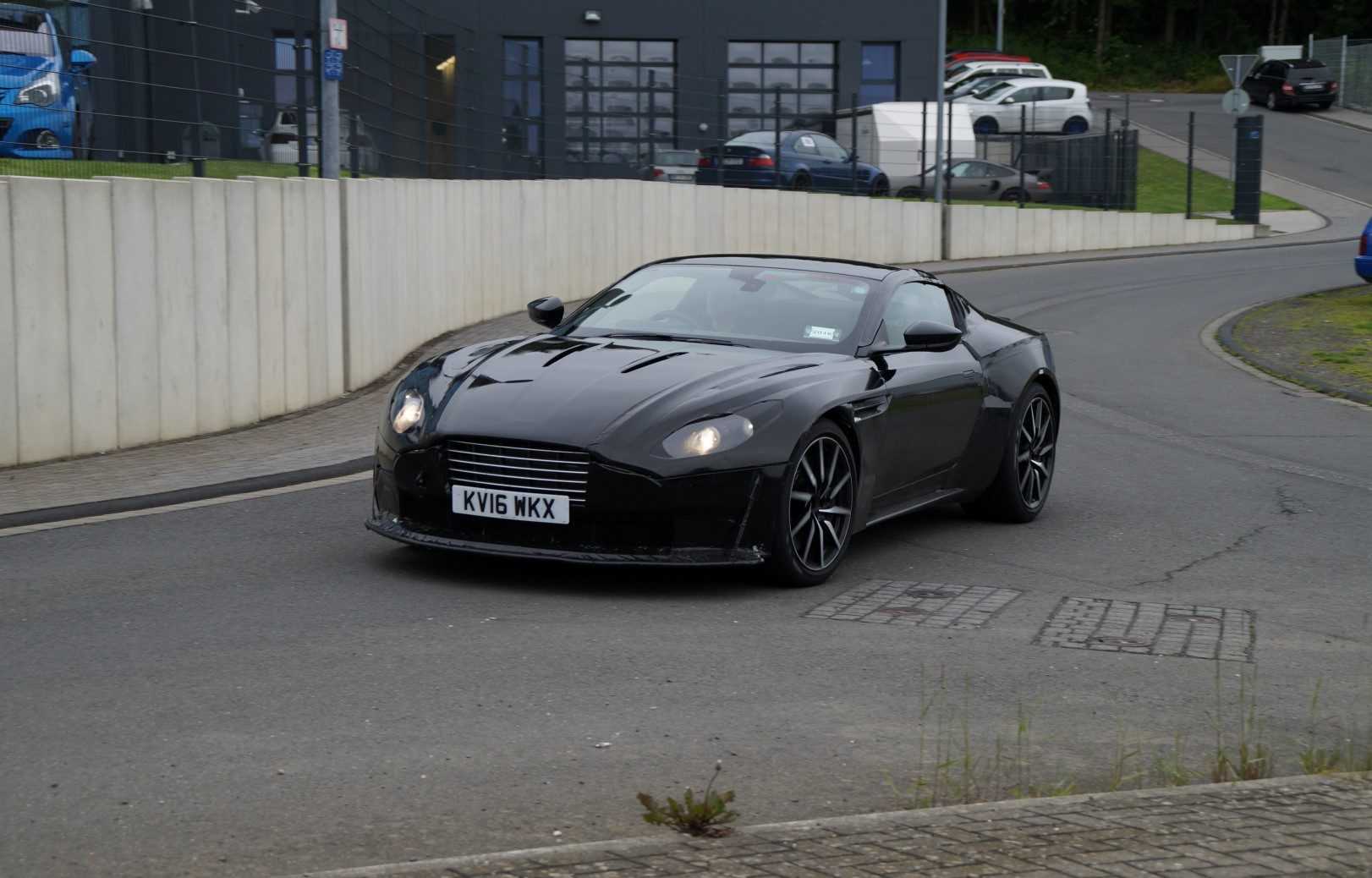 Aston Martin V8 Vantage 2017