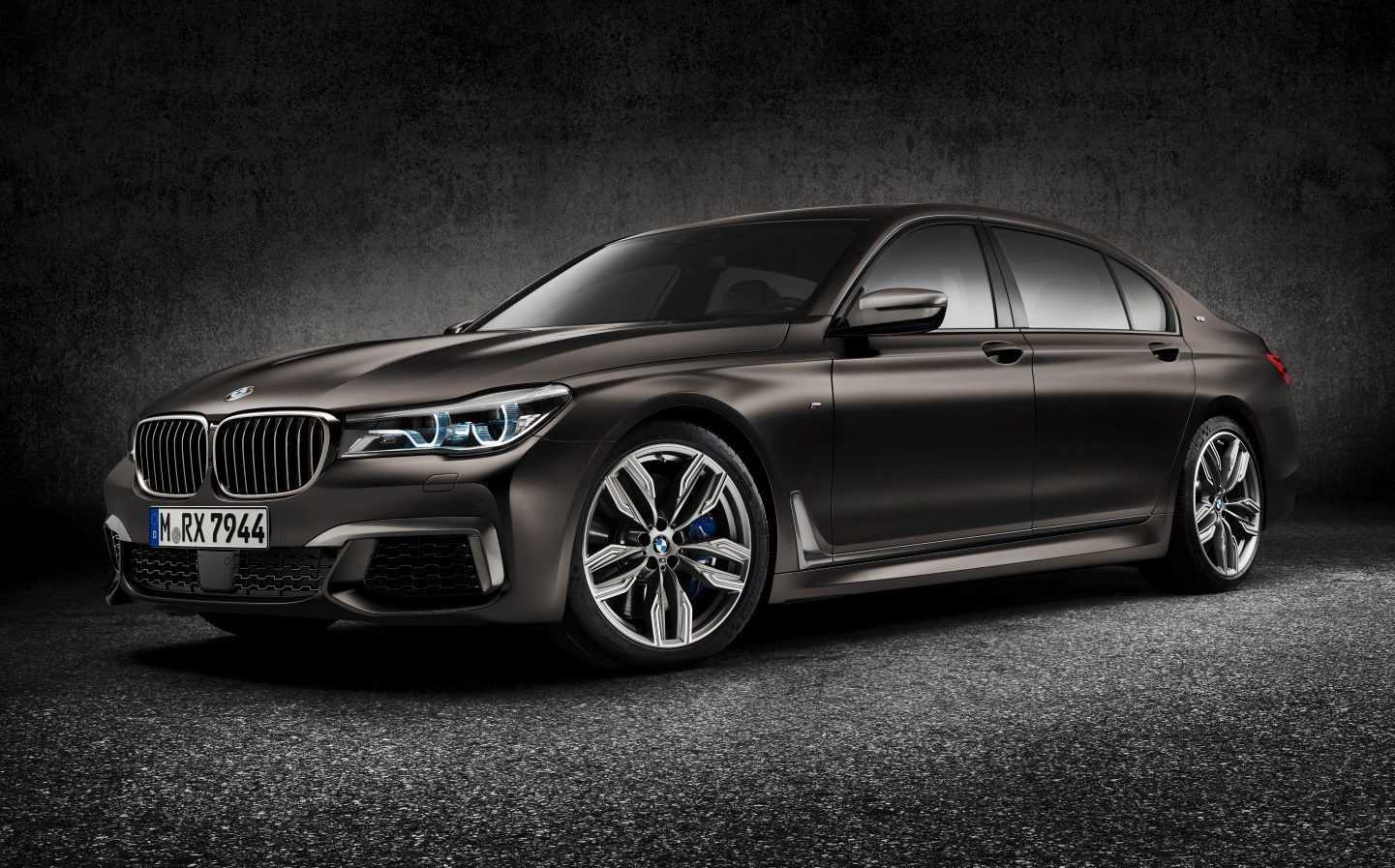 BMW M760Li xDrive 2016