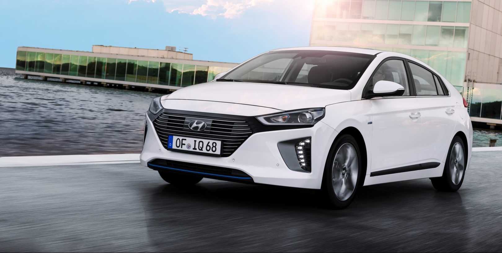 Hyundai IONIQ Hybrid 2016