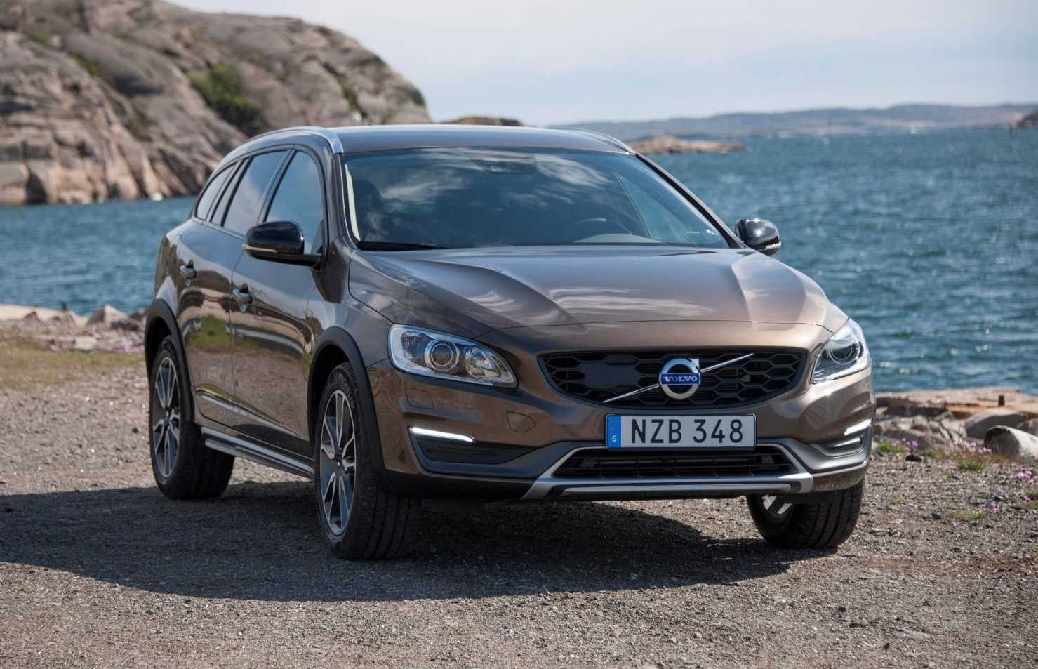 Volvo V60 Cross Country 2016